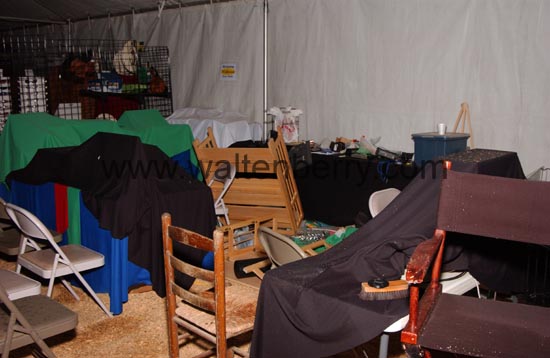 booth after storm BC06pAW.1- 003