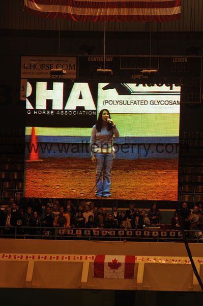 singer on screen NR08p26.2- 009